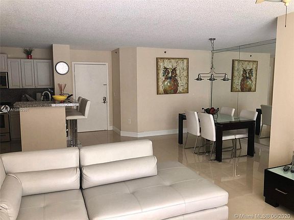 4th image of 19555 E Country Club Dr #8508