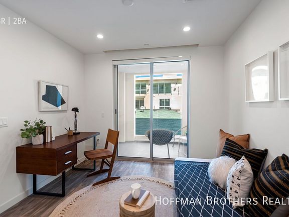 5th image of 716 N Sweetzer Ave #103