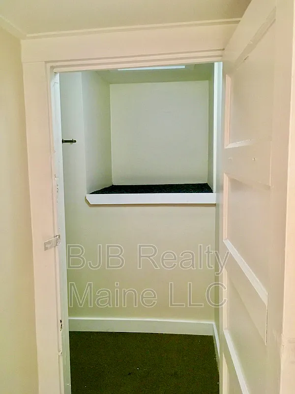 1 bed, 1.0 bath, $1,372 — Photo 3