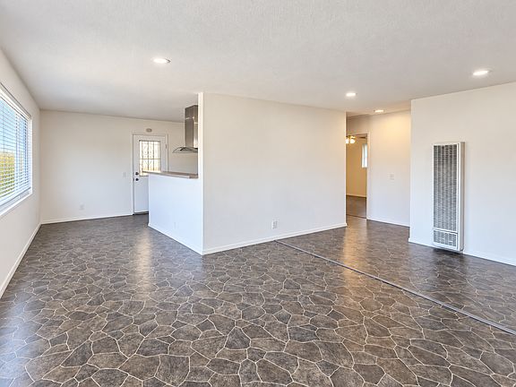 5th image of 4517 Delta St APT A