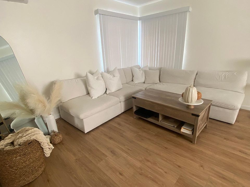 1st image of 2407 El Molino Ave