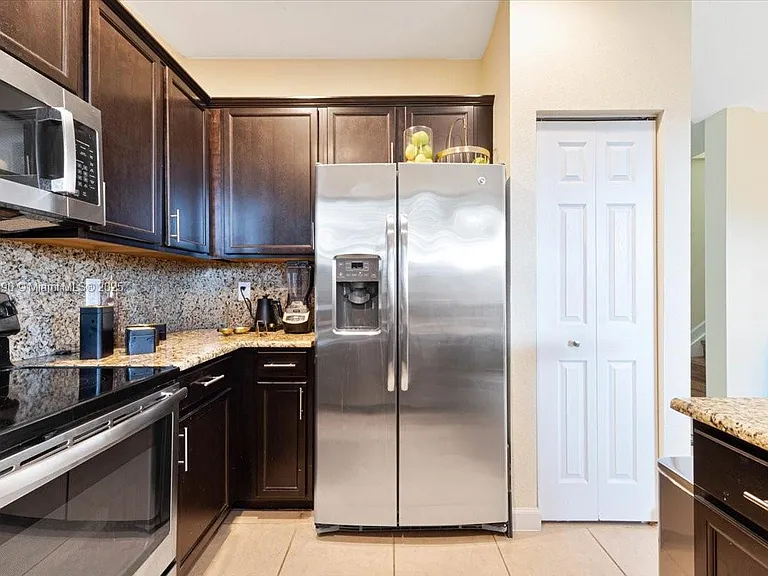 12442 Emerald Creek Ct — Photo 2