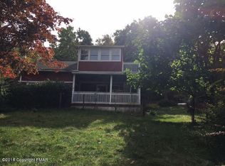 237 Rowland Rd, Greeley, PA 18425