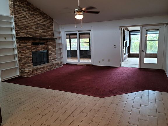 5th image of 24 Midview Dr