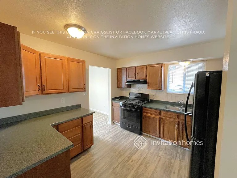 378 S 24th Ave — Photo 4