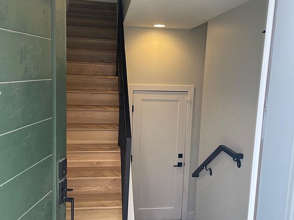 3rd image of 1248 N Newton St
