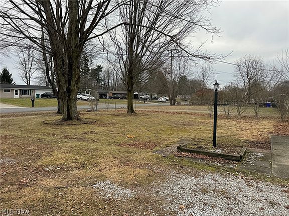 2nd image of 3153 Polly Rd