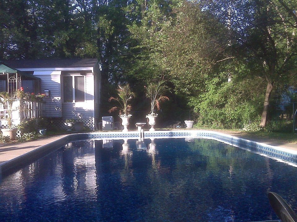 like a resort in summer!
