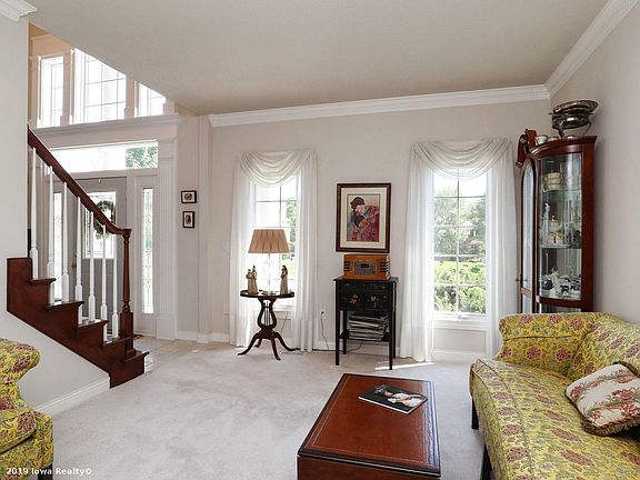 4th image of 4335 Oakwood Ln