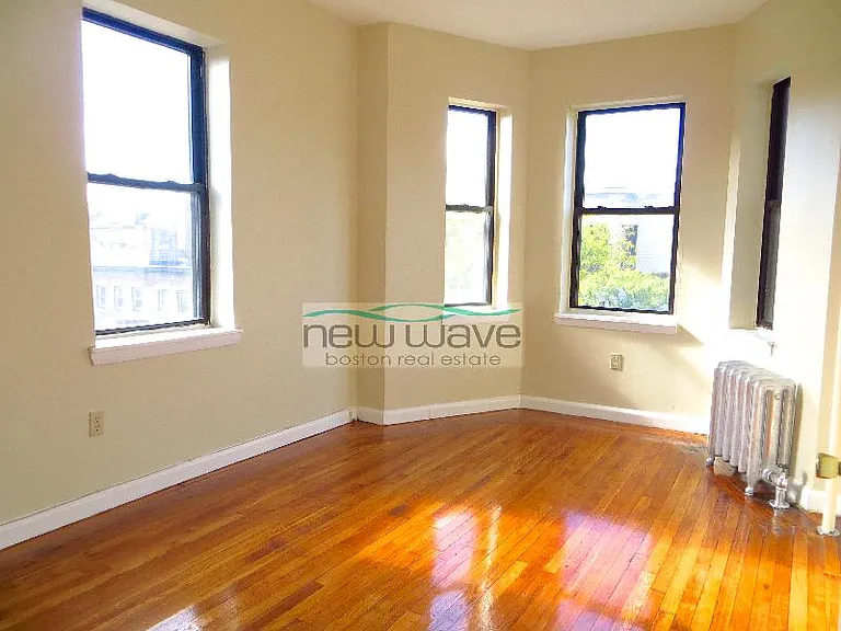 61 Hemenway St #4 — Photo 7