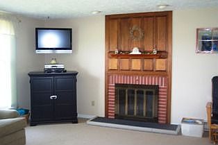 3rd image of 353 Wyoming St
