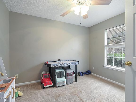 4th image of 816 E Doty Branch Ln
