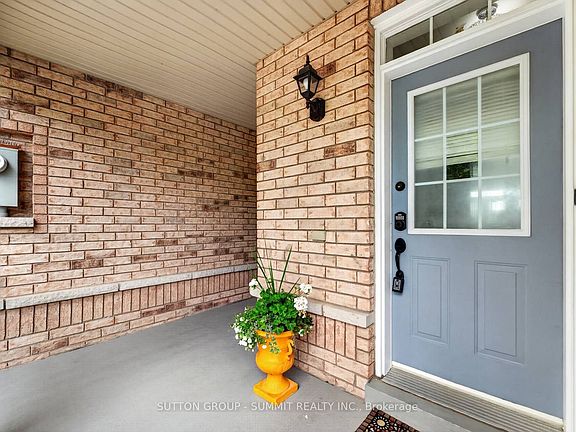 4th image of 187 Kirkvalley Cres