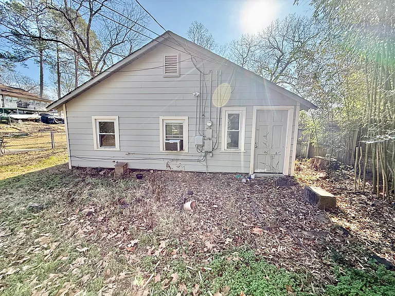 5516 F St #B — Photo 15