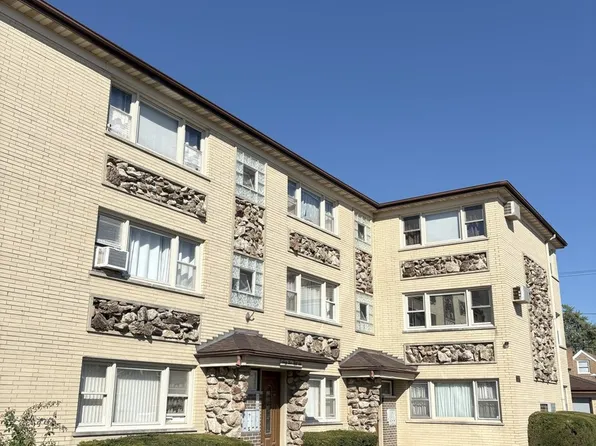 6556 W Barry Ave #E, Chicago, IL 60634