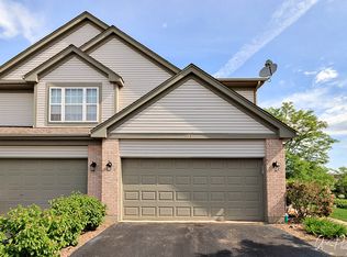 571 Willow Way, Lindenhurst, IL 60046