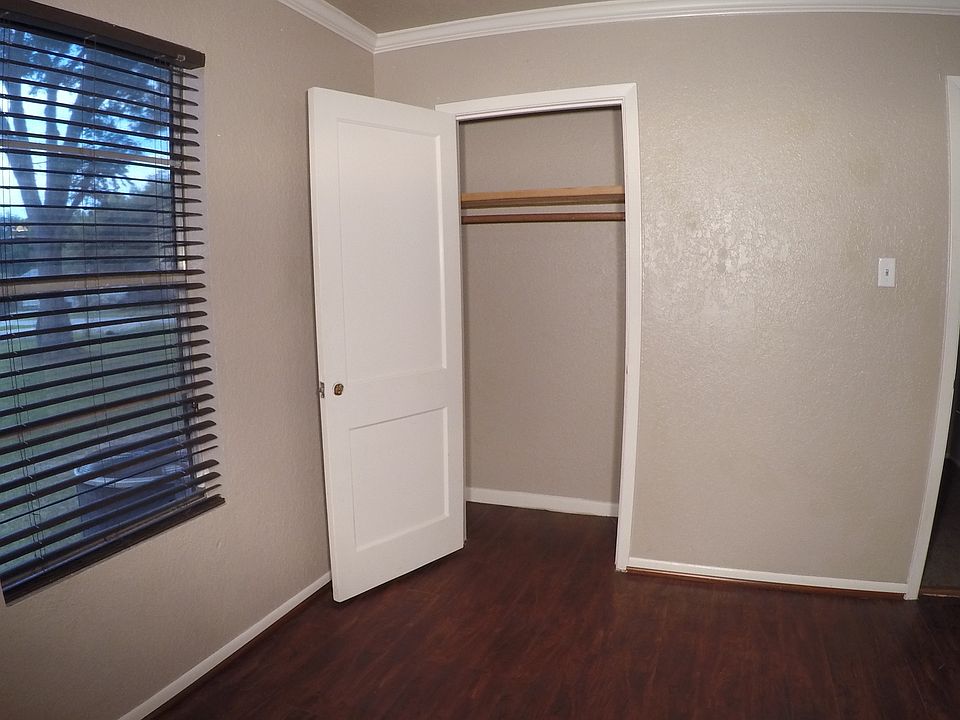 2nd image of 12302 23rd St