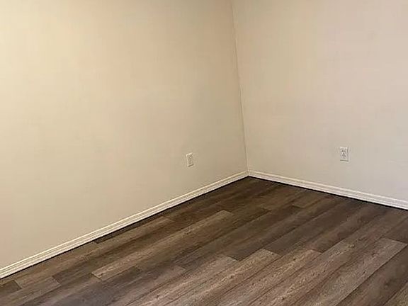 5th image of 839 S Division St #D