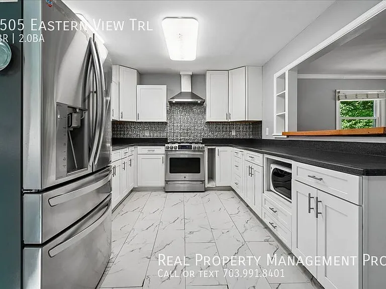 9505 Eastern View Trl — Photo 9
