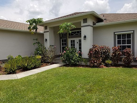 2nd image of 820 Cortez Ave