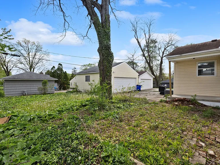 2635 Woodstock Rd — Photo 35