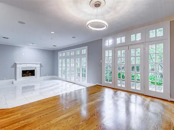 201 Vanderpool Ln APT 94, Houston, TX 77024