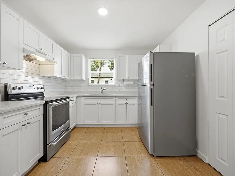 310 E Frances Ave #C1 — Photo 4