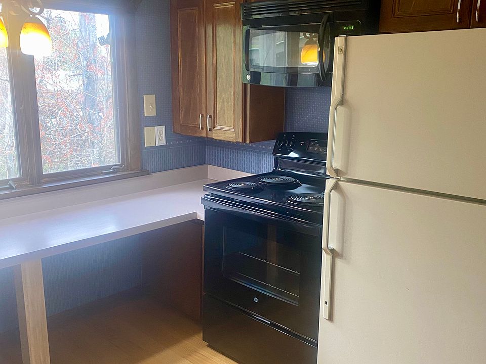 1st image of 55 Denise Ct