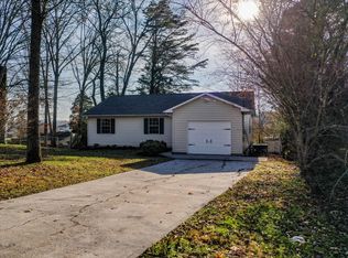 301 Pheasant Ln, Clinton, TN 37716
