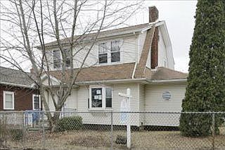 2nd image of 21 Harvard St