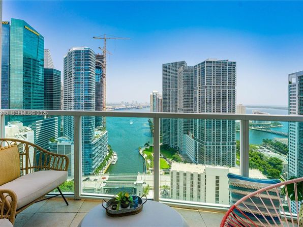 31 SE 5th St APT 3716