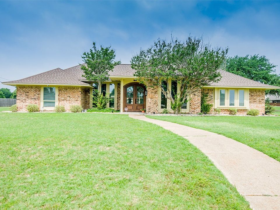 1st image of 405 Spring Creek Dr