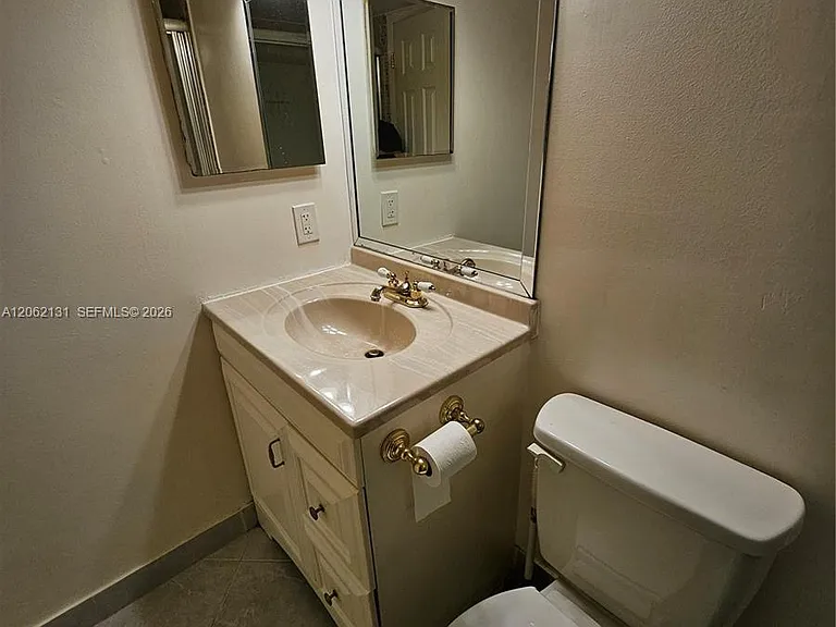 559 Mansfield N #559 — Photo 16