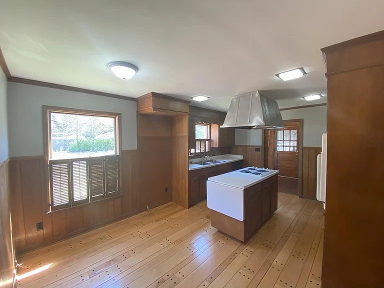 2400 E Blackstock Rd — Photo 19