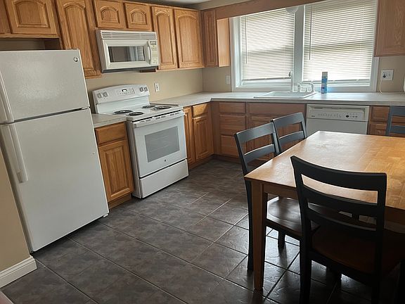 Kitchen has a new round table to match the chairs, not pictured.