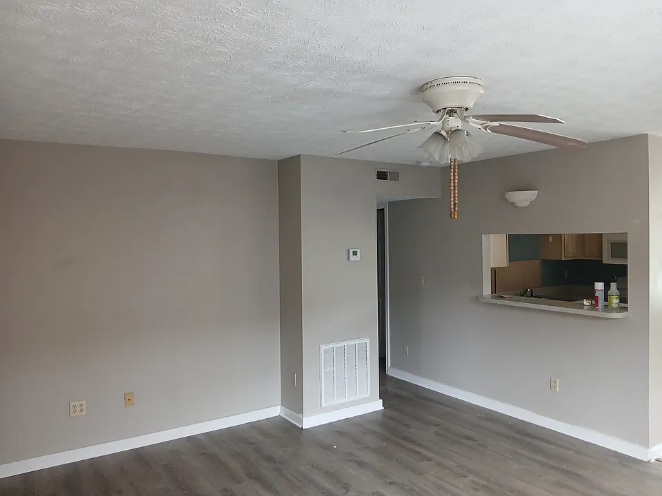 126 Connely St #7