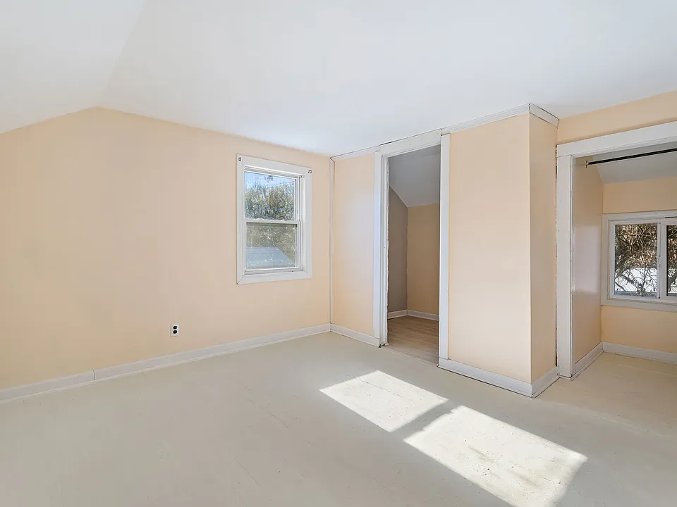 464 76th Rd