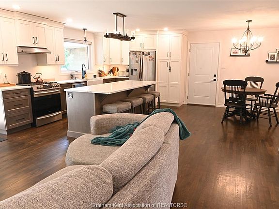5th image of 5 Parkside Cres