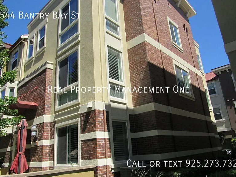 6544 Bantry Bay St — Photo 3