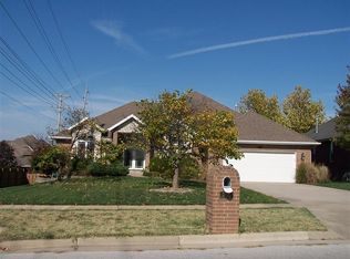 705 E Lakewood St, Springfield, MO 65810