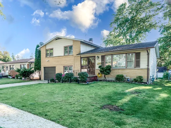 1408 S Fern Dr, Mount Prospect, IL 60056