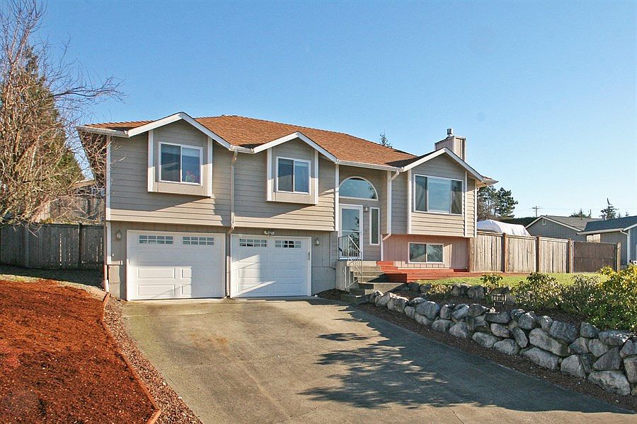 1st image of 402 21st Avenue Ct