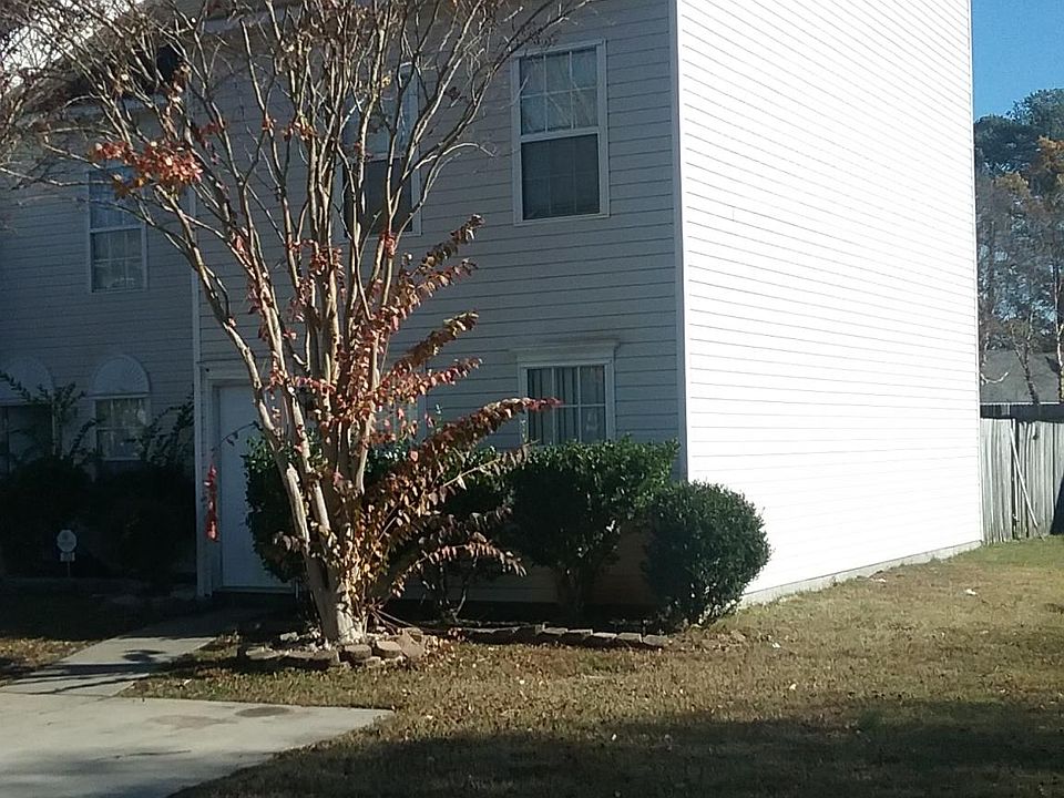Front view of townhouse