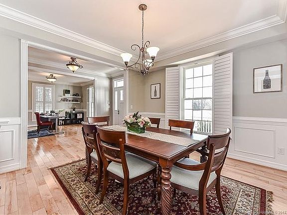 4th image of 8817 Kerns Meadow Ln #10