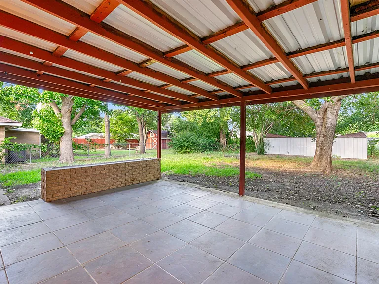 406 N Bonham Dr — Photo 34