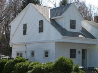 197 College St #B, Amherst, MA 01002