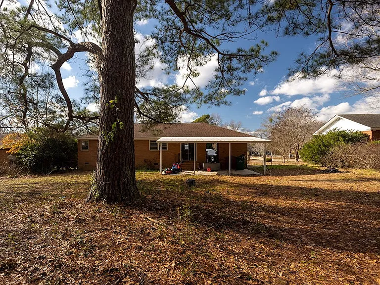 2411 Hunt Club Rd — Photo 27