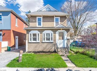 16 Albert St, Welland, ON L3B 4L2