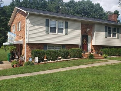 224 Winchester Dr, King, NC, 27021