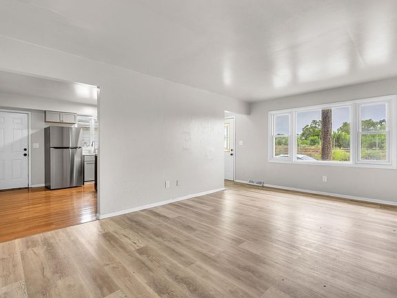 3rd image of 1139 Logan St